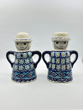Load image into Gallery viewer, Salt &amp; Pepper Man &amp; Woman Set - 0DHR