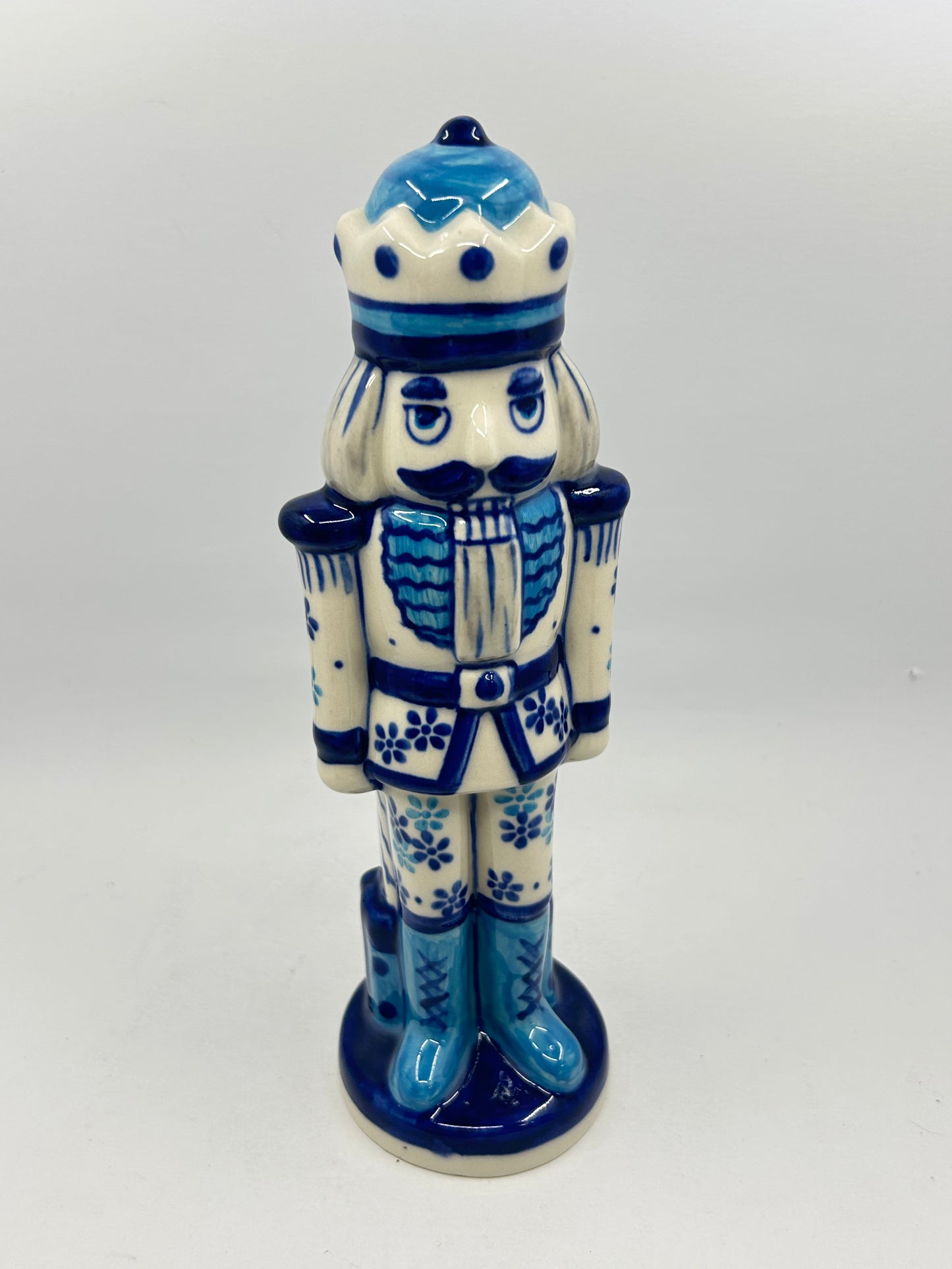 Nutcracker - T-023