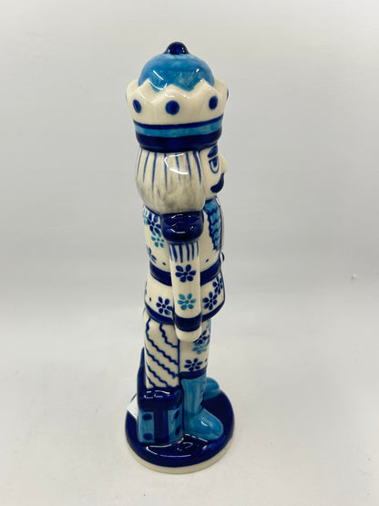 Nutcracker - T-023