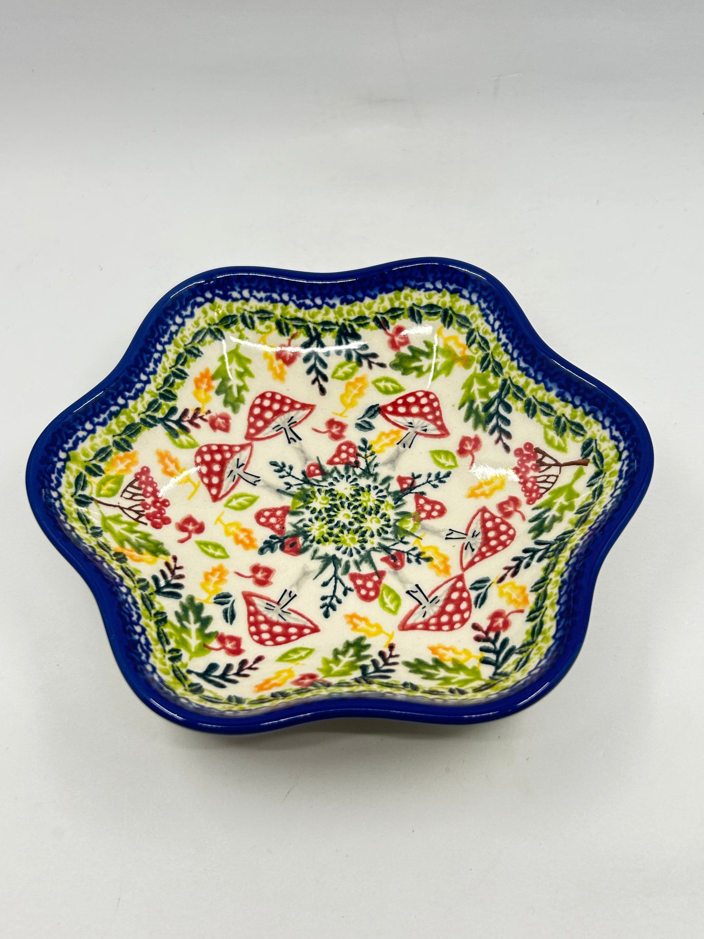 Flower Shaped Bowl - U1-763