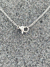 Load image into Gallery viewer, Sylvia Round Necklace with Chain - Traditional Peacock