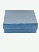 Load image into Gallery viewer, Sylvia Round Necklace with Chain - Traditional Peacock