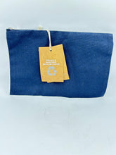 Load image into Gallery viewer, Manufaktura Money Bag