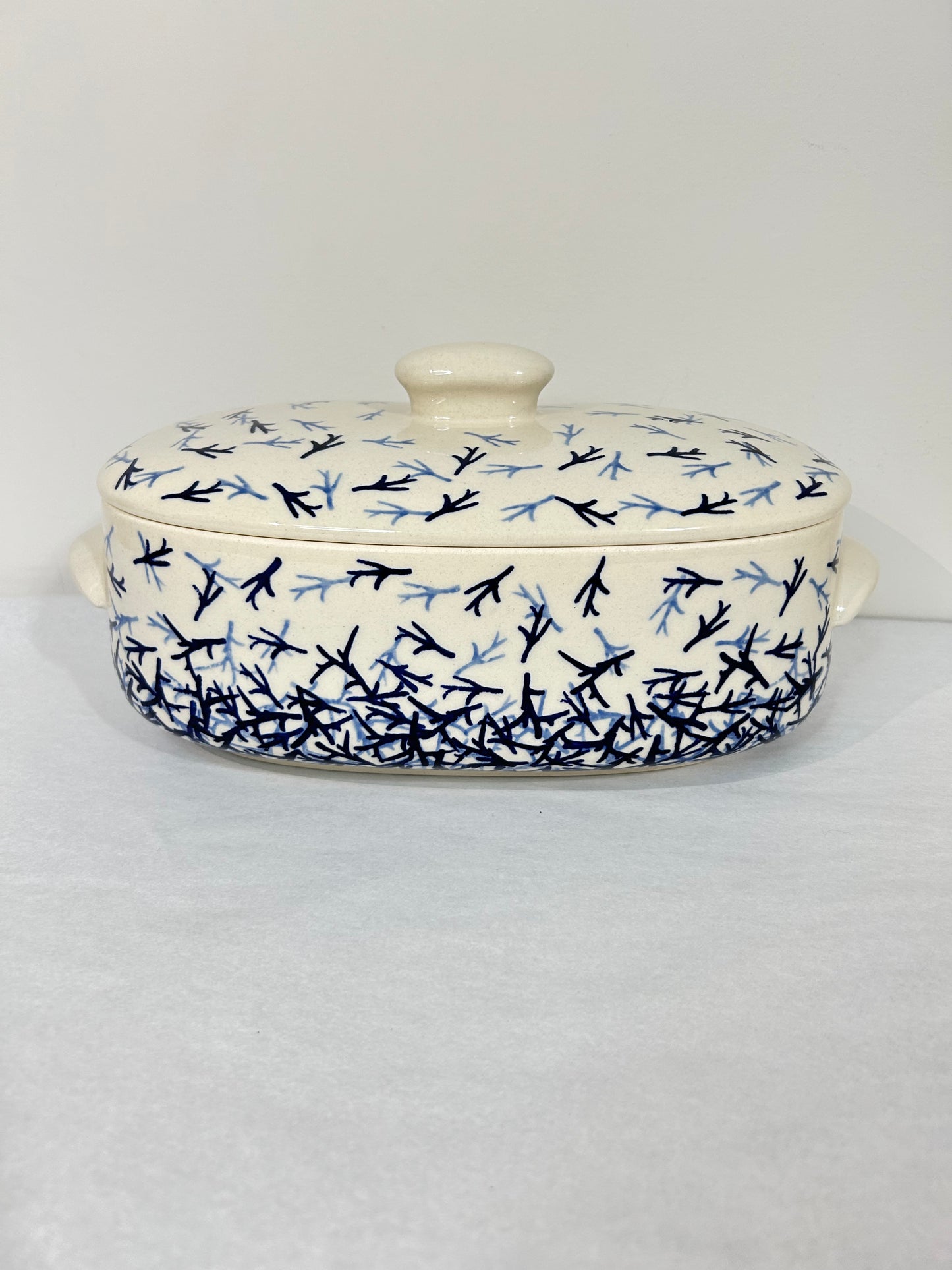 Oval Covered Baker ~ JZ74