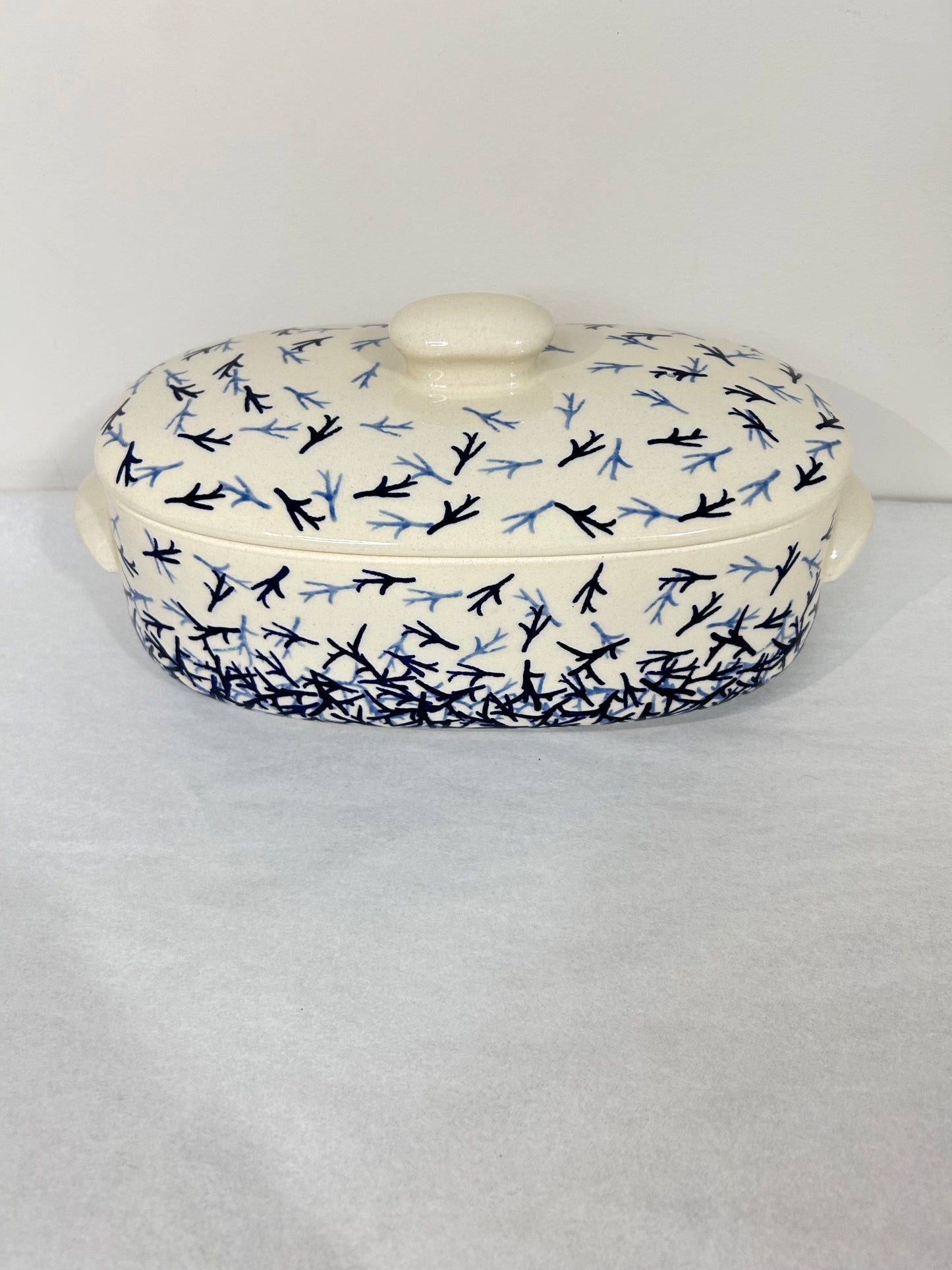 Oval Covered Baker ~ JZ74