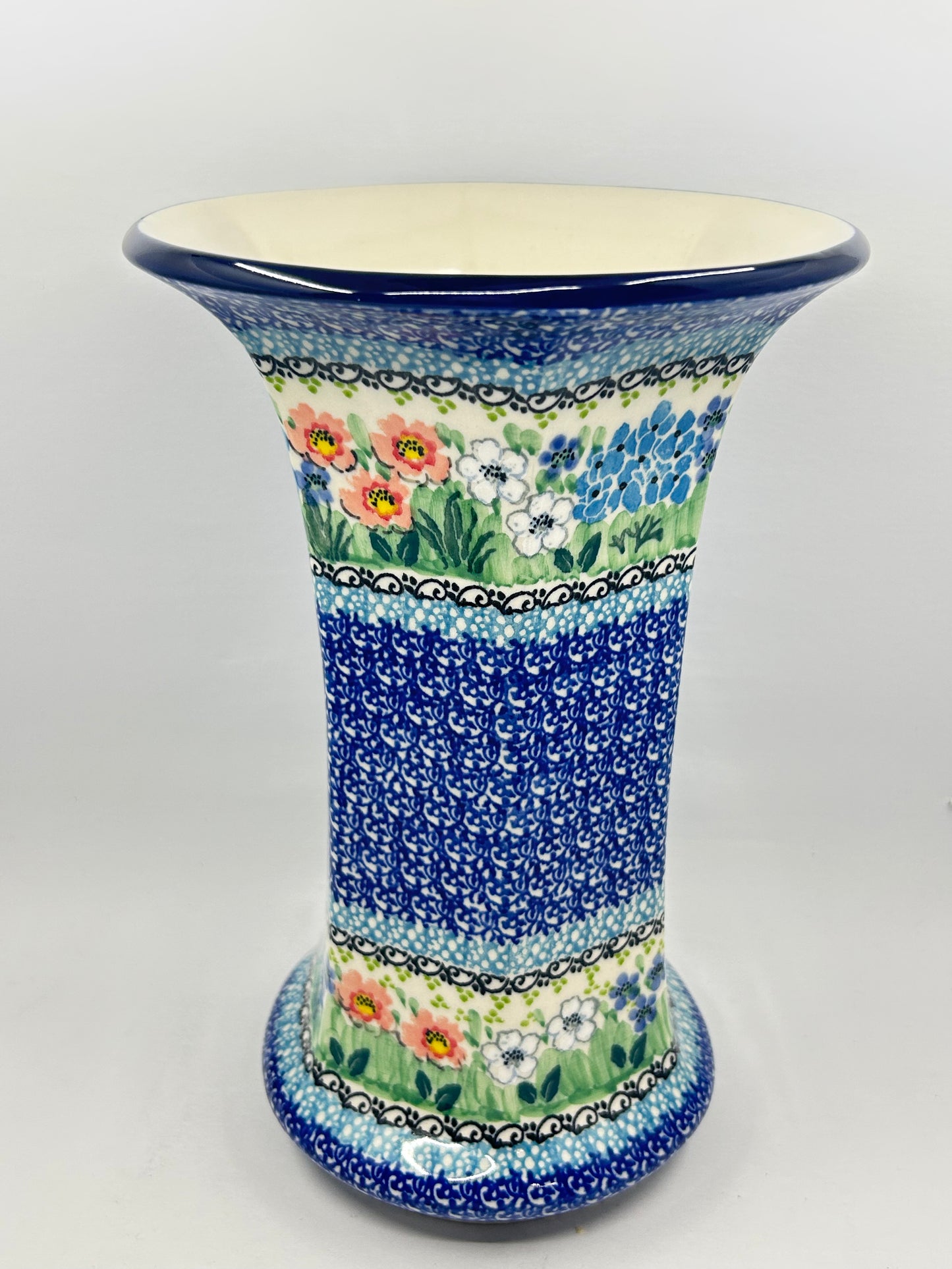 Vase ~  9.25"  ~ U5113 ~ U4*