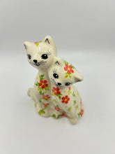 Load image into Gallery viewer, Loving Kittens - Pink Daisy
