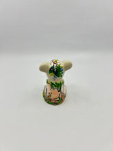 Load image into Gallery viewer, Cute Mouse - White Daisy - A2