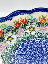 Load image into Gallery viewer, Scalloped Serving Bowl - A629 - A2