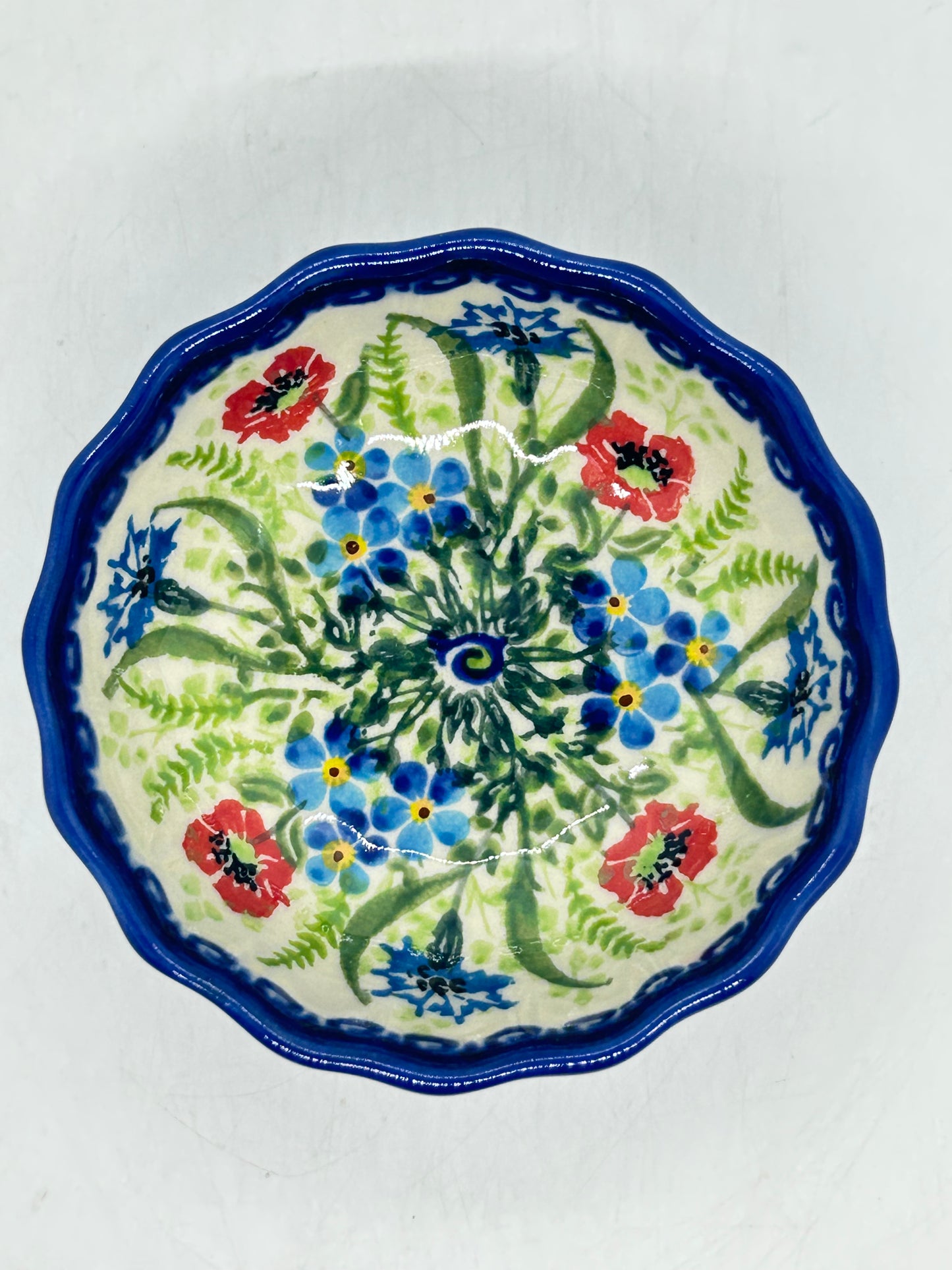 Scalloped Bowl - A922 - A1