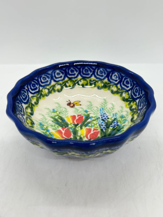 Scalloped Bowl - A700 - A1