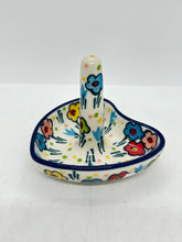 Load image into Gallery viewer, Ring Holder ~ U4884 ~ U3!