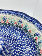 Load image into Gallery viewer, Baker ~ Bundt Pan ~ 2913X ~ T4!