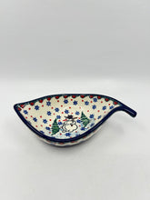 Load image into Gallery viewer, Leaf Bowl  ~ 6&quot; L - U4661 - U3!
