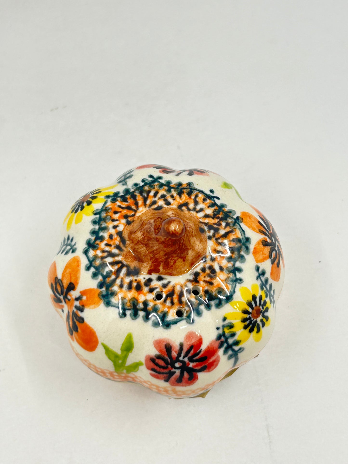 Pumpkin Salt and Pepper Shaker - C1-383