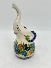 Load image into Gallery viewer, Elephant Ring Holder - Brown Daisy -U1