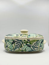 Load image into Gallery viewer, Oval Covered Baker ~ GZ39
