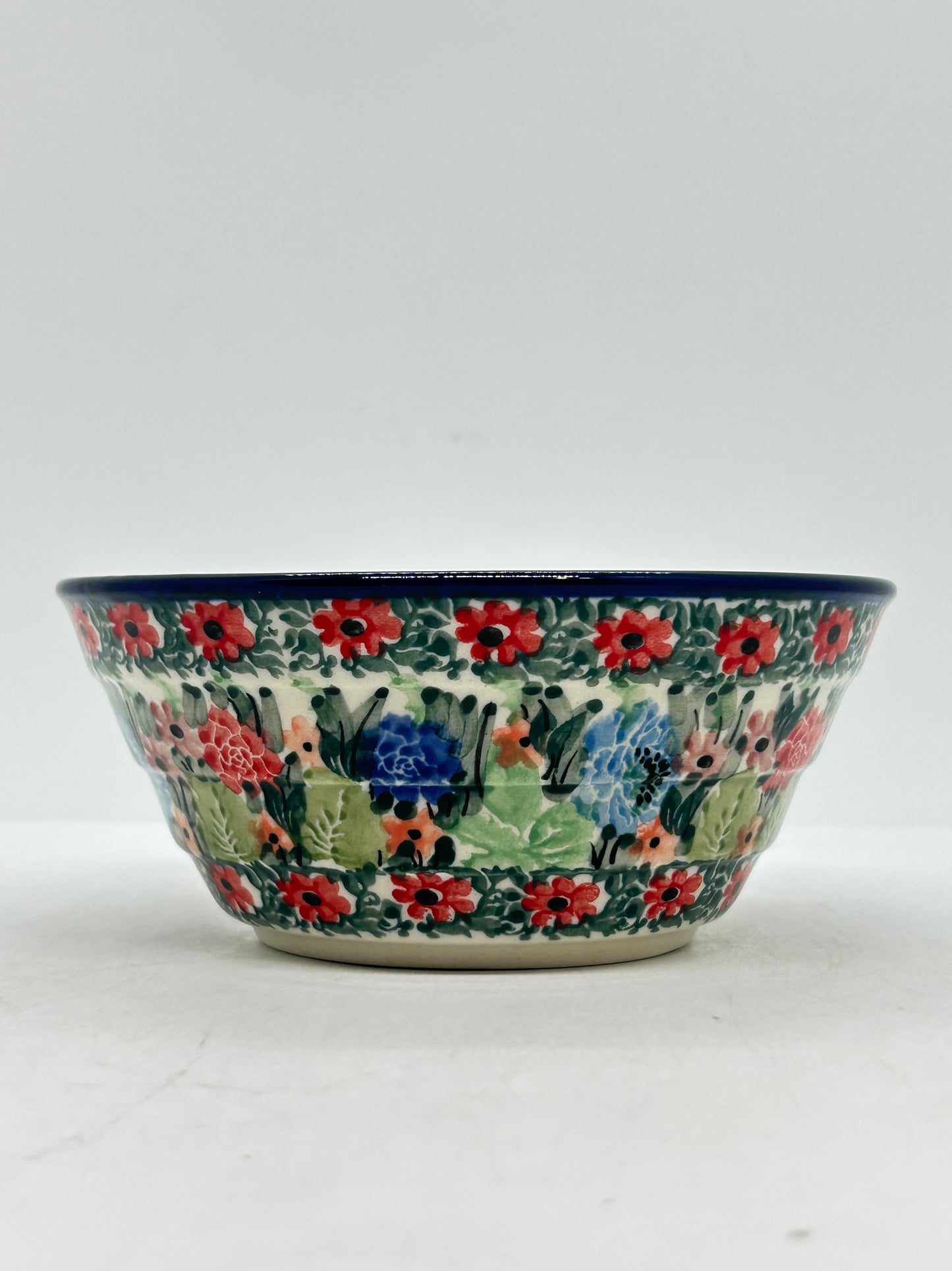 Ribbed Bowl - U3632 - U4!