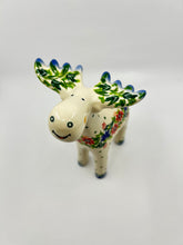 Load image into Gallery viewer, ZW31 7&quot; Moose Figurine - P-W2