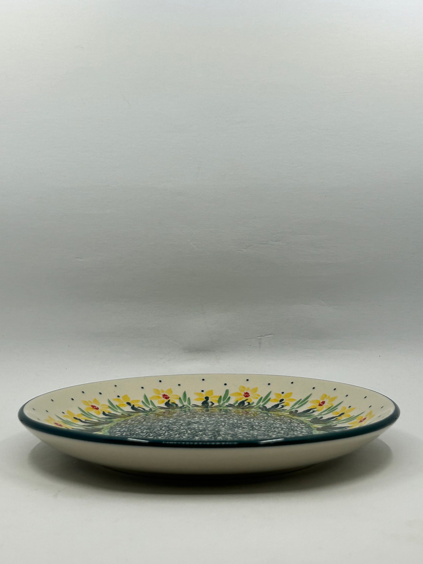 086 ~ Plate ~ 7.75"  ~ 2777Q - T3*
