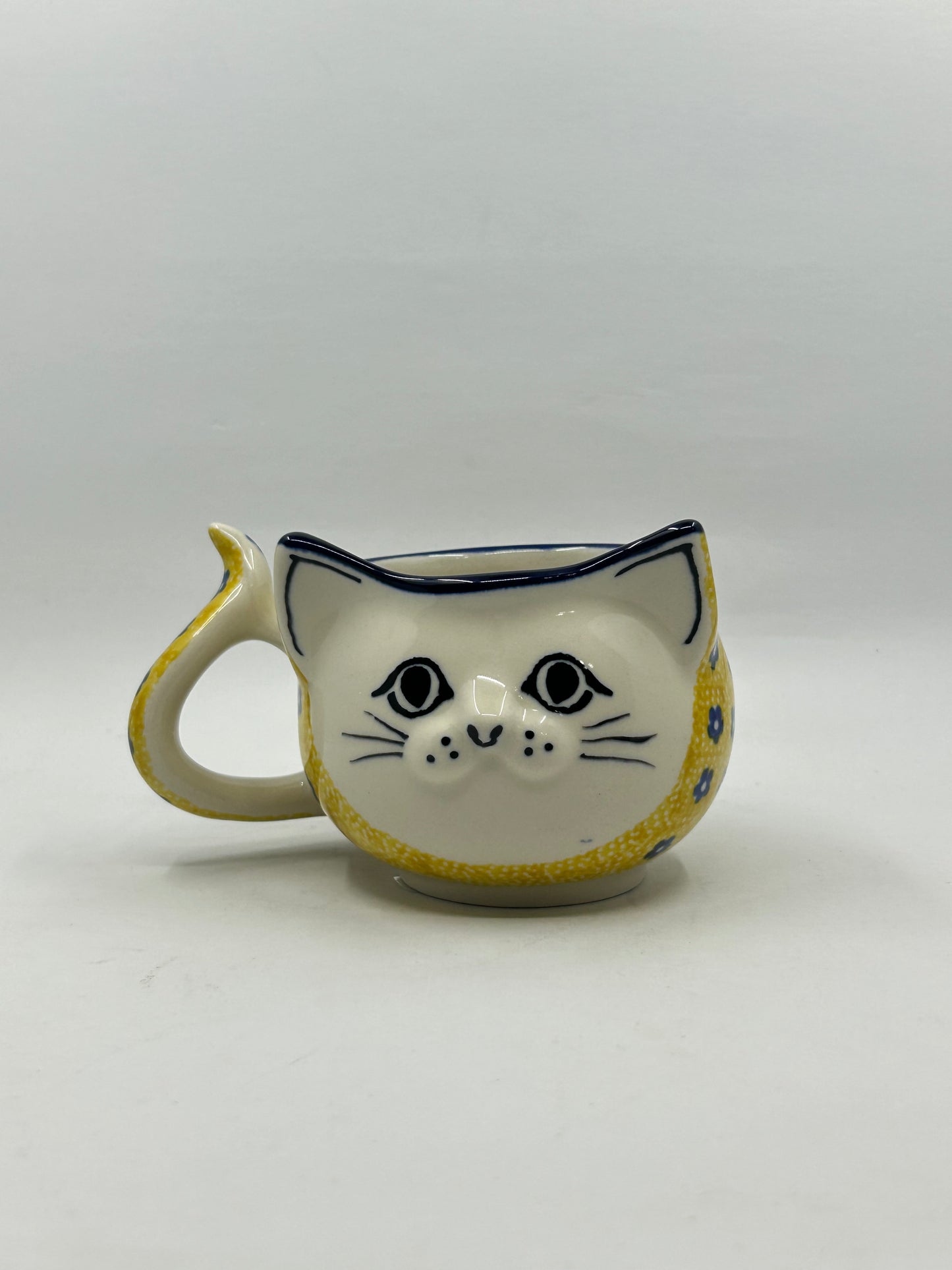 H16 Cat Cup & Saucer ~ 242X - T3*