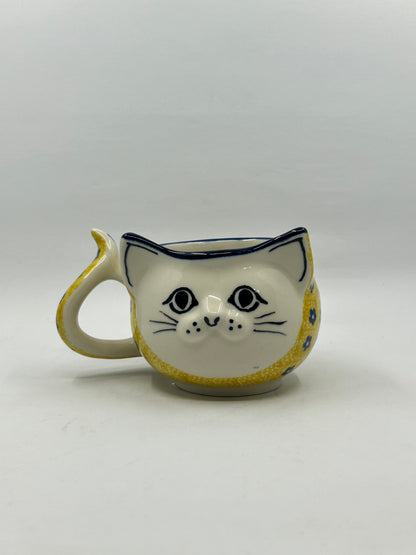 H16 Cat Cup & Saucer ~ 242X - T3*