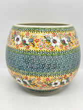 Load image into Gallery viewer, Large Round Vase ~ U4932 - U5!