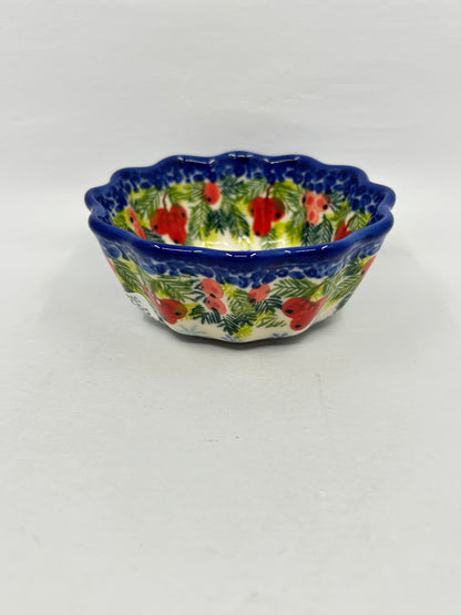 Fluted Bowl - U1148