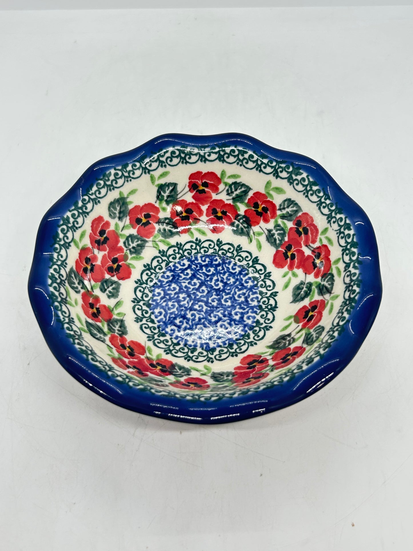 Scalloped Bowl ~ 6" ~ 2537X - T4!