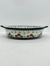 Load image into Gallery viewer, 141 Baker ~ Round w/ Handles ~ 8 inch ~ 1732X - T1!