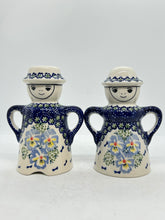 Load image into Gallery viewer, Salt &amp; Pepper Man &amp; Woman Set - 00BR