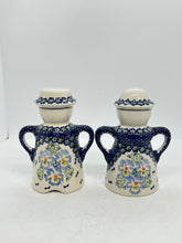 Load image into Gallery viewer, Salt &amp; Pepper Man &amp; Woman Set - 00BR