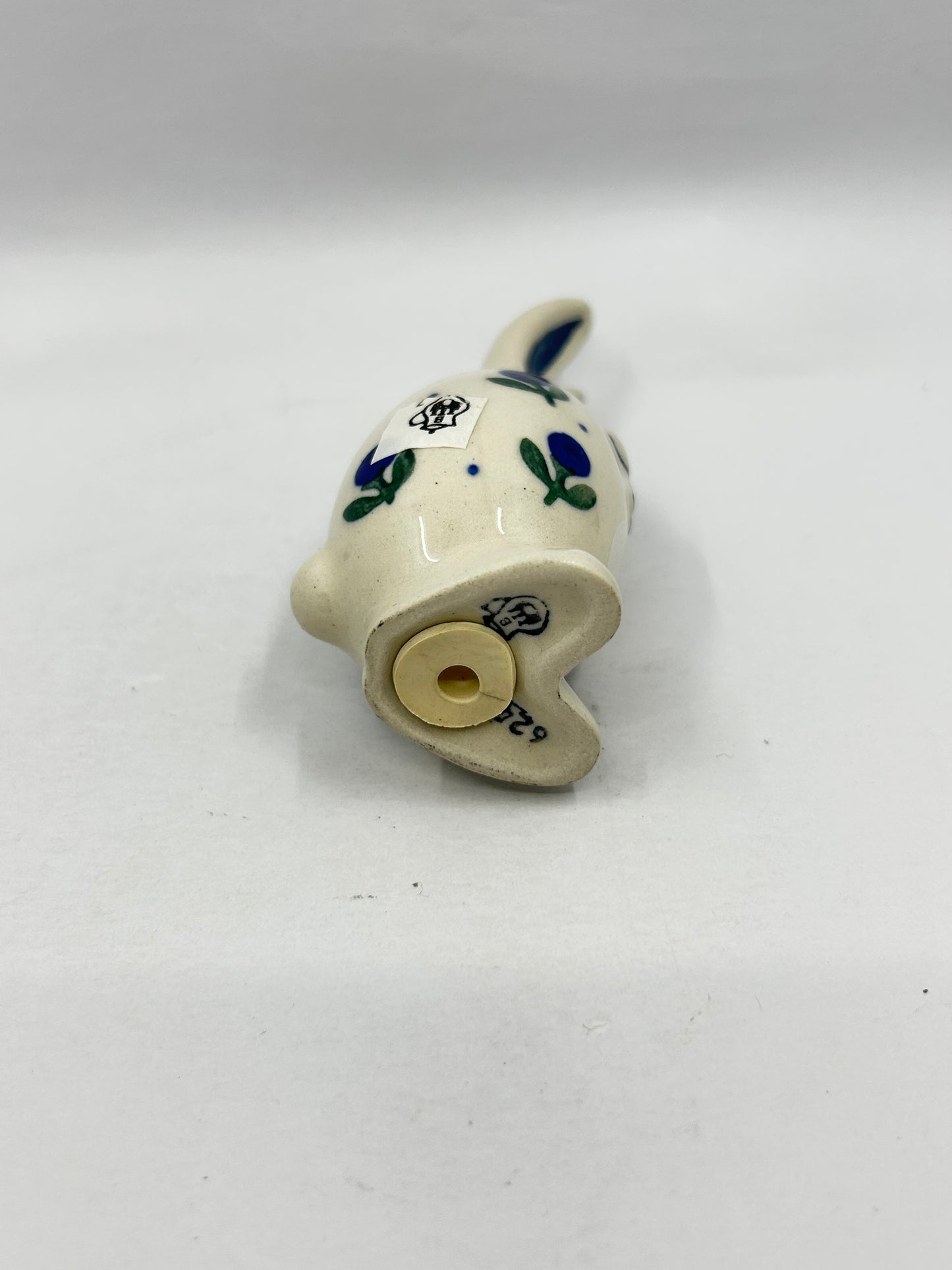 Figurine ~ Rabbit ~ 3.75 inches ~ 0135X ~ T1*
