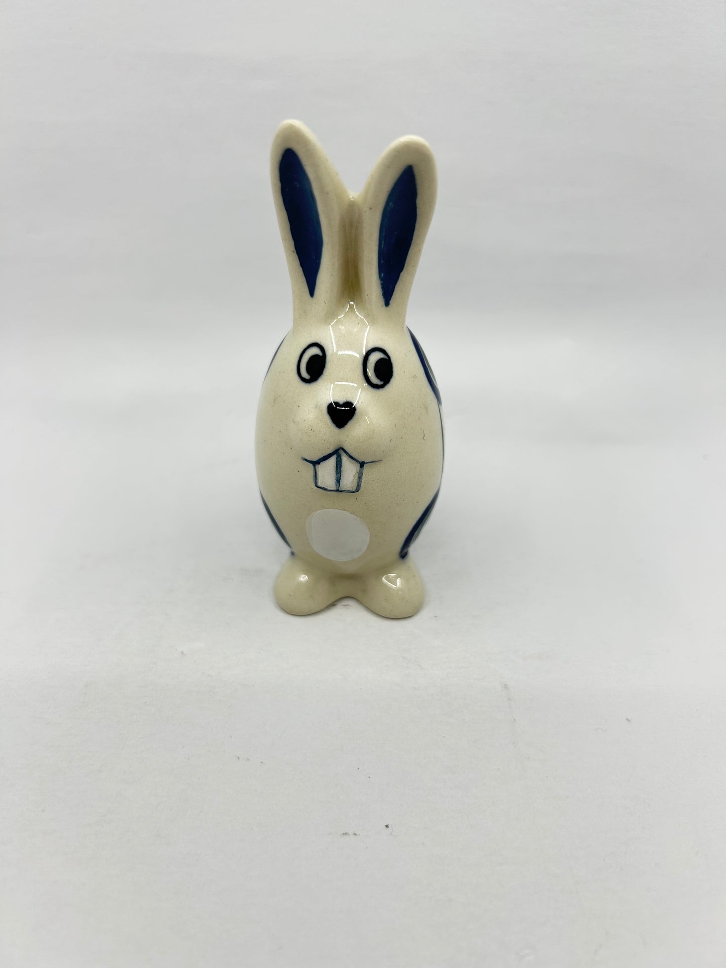 Figurine ~ Rabbit ~ 3.75 inches ~ 0054A ~ T4*