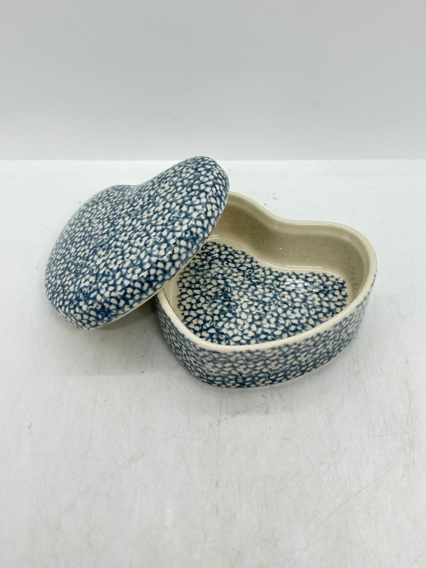 Heart Shaped Container ~ 4" ~ 288A - T1!