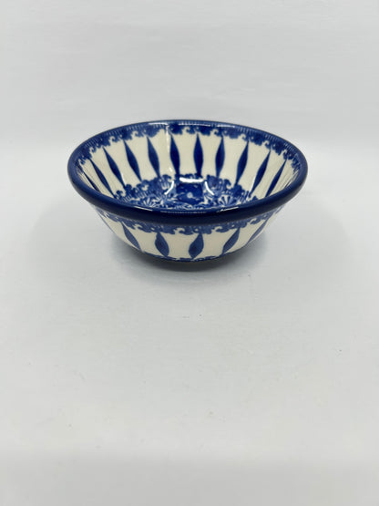 556 ~ Bowl ~ Nesting 5"W ~ 3309X ~ T4!