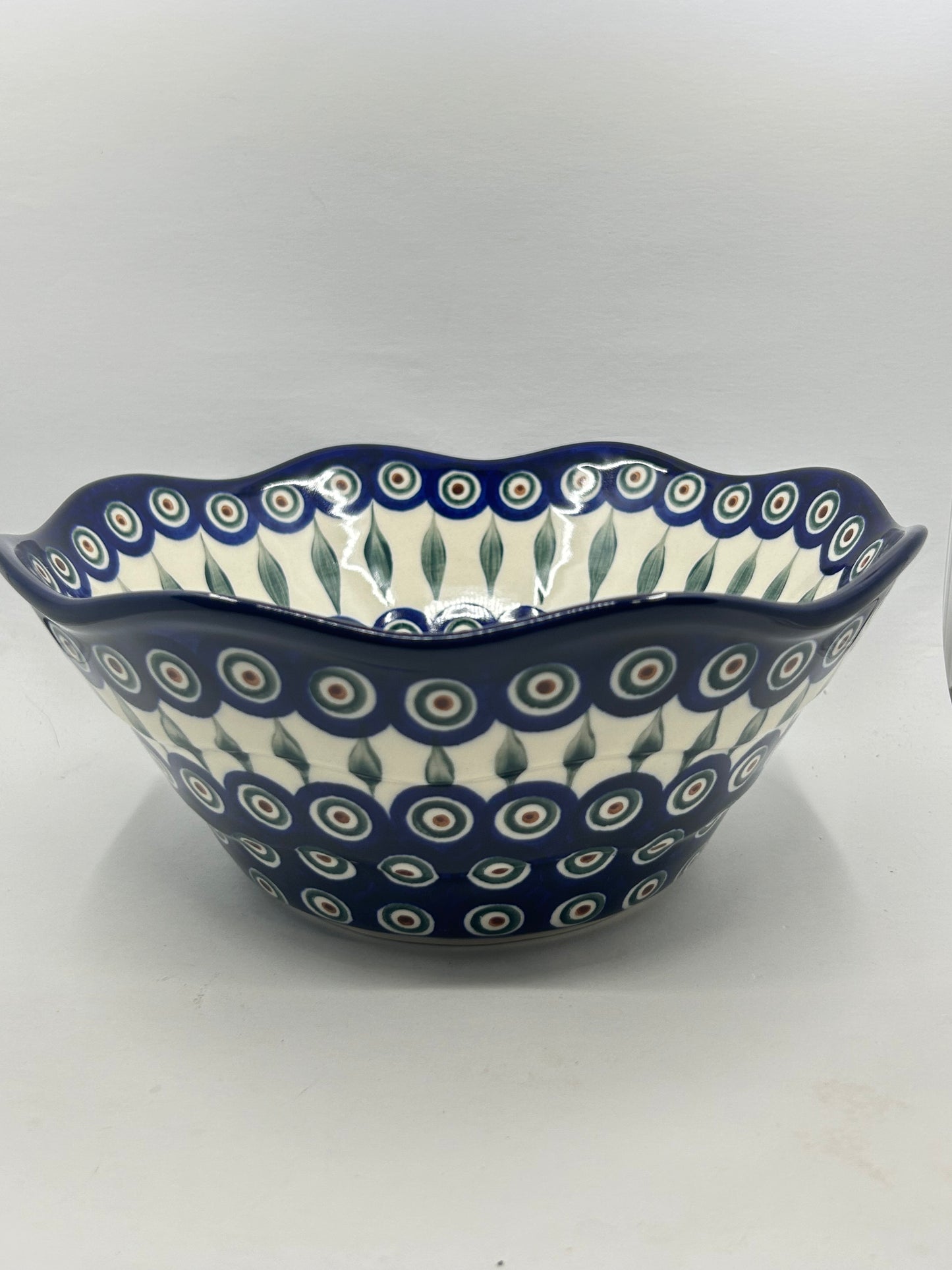 Bowl ~ Wavy Edge ~ Medium ~ 10 inch - 54X - T3*