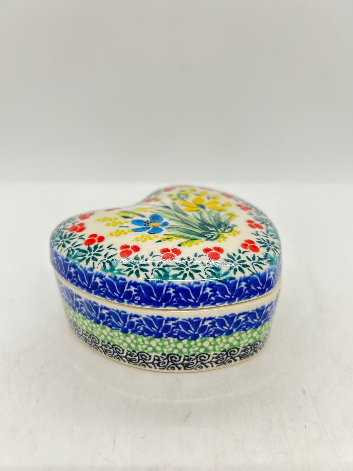 Heart Shaped Container ~ 4" ~ U5131 - U4!