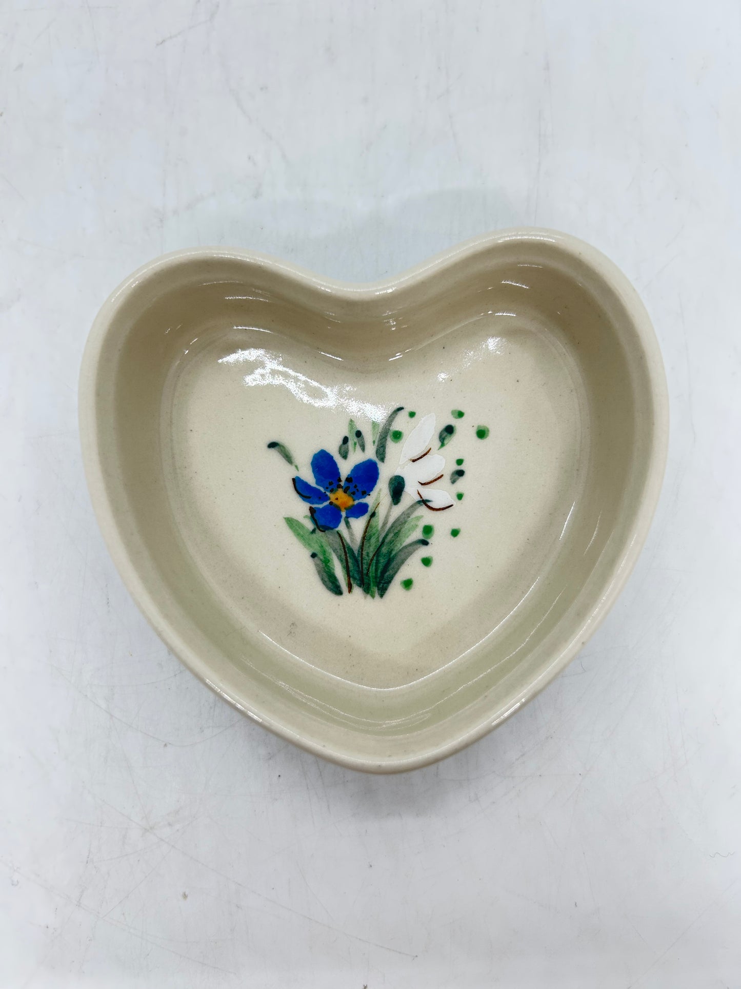 Heart Shaped Container ~ 4" ~ U5131 - U4!