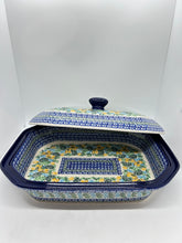 Load image into Gallery viewer, Baker ~ Covered Casserole ~ 9.5 x 12 inch ~ U5106 ~ U3!