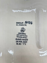 Load image into Gallery viewer, Baker ~ Covered Casserole ~ 9.5 x 12 inch ~ U5106 ~ U3!