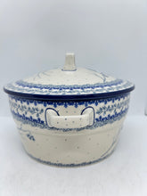 Load image into Gallery viewer, Covered Casserole (2 qt) - U4830 - U3!