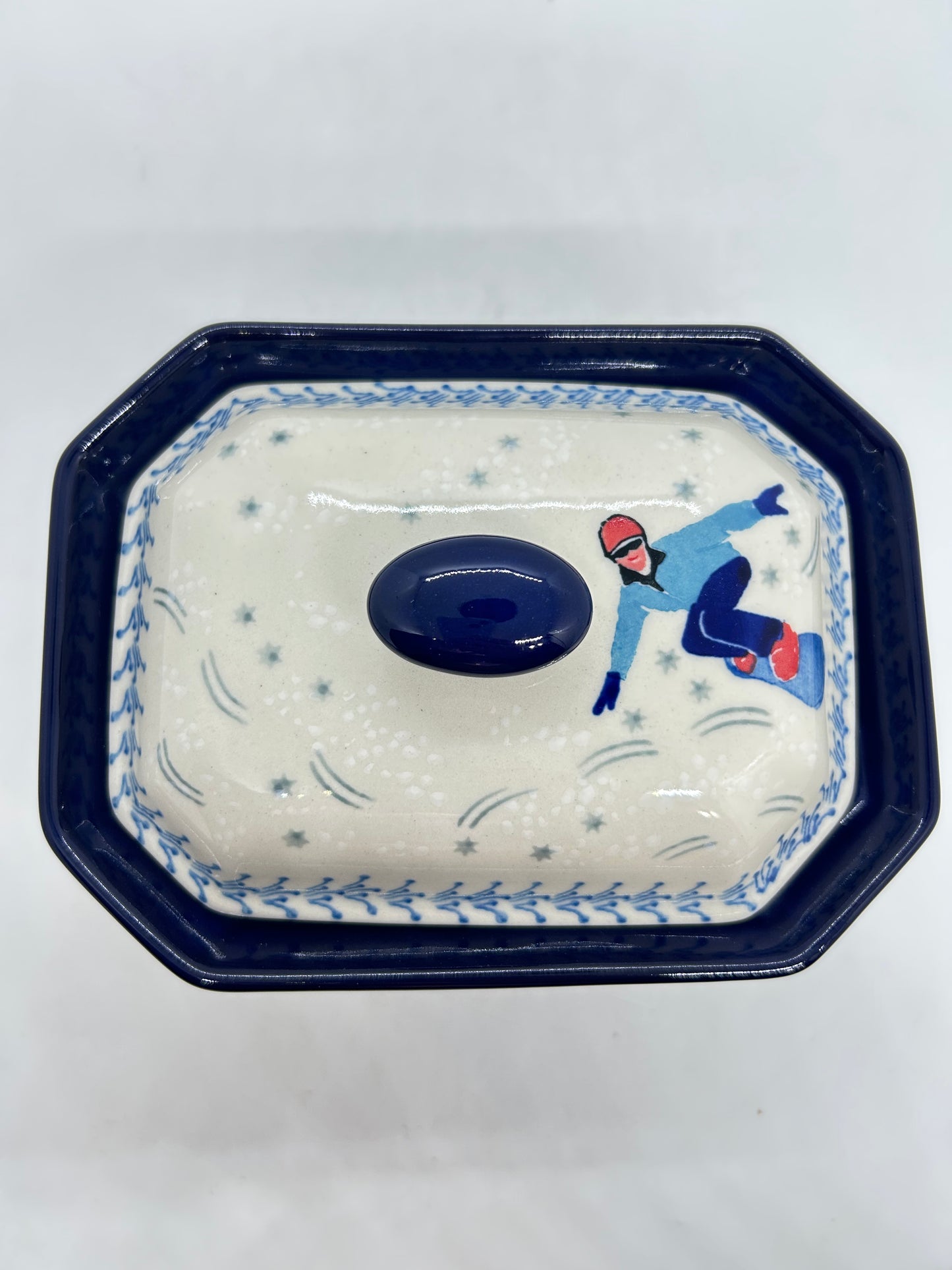 Covered Container ~ 4"H x 4"W x 6"L ~ U5120 ~ U3!
