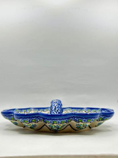 T13 Egg Dish with Handle U-K3