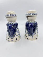 Load image into Gallery viewer, Salt &amp; Pepper Man &amp; Woman Set - 00BR