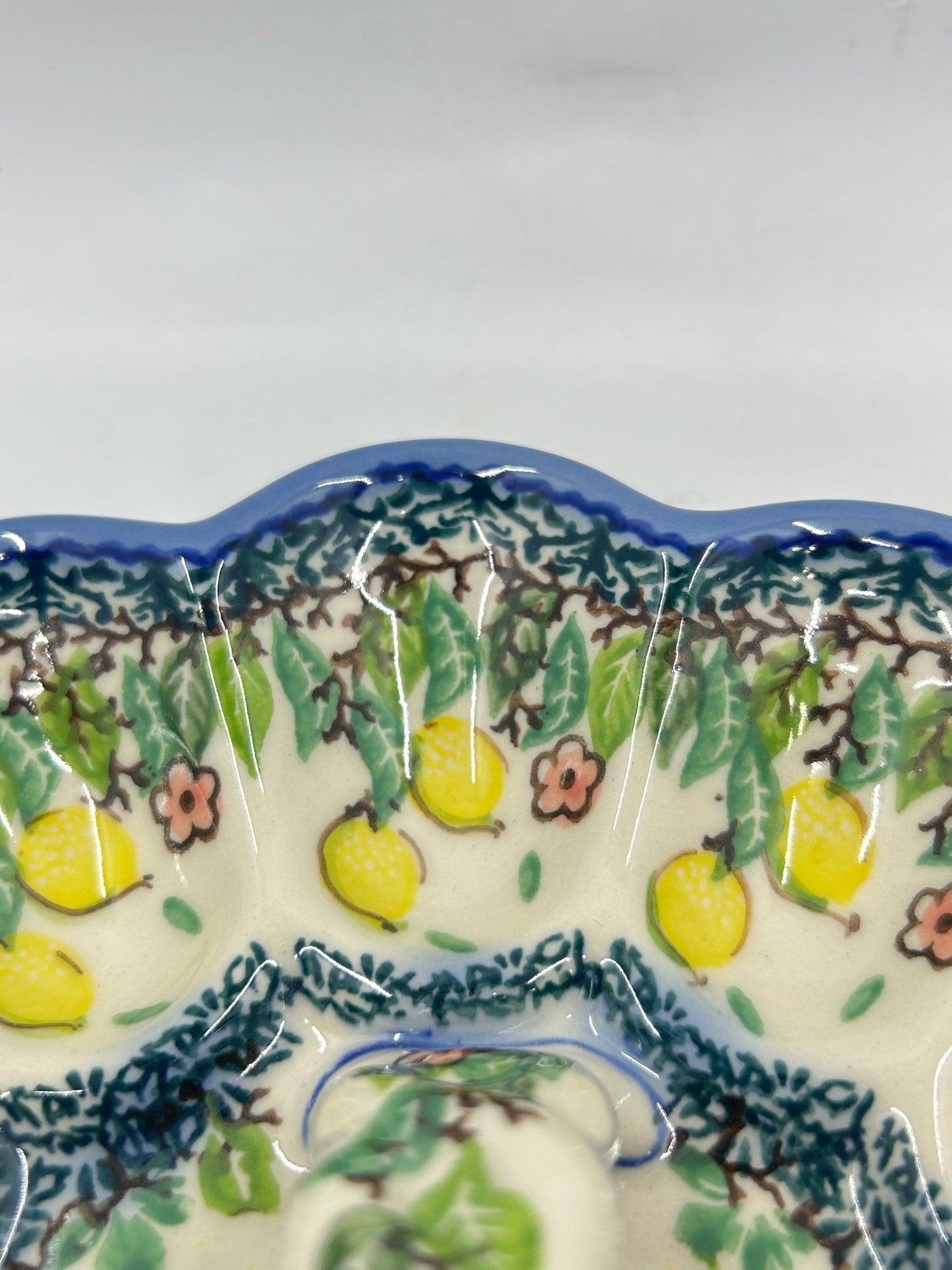 T13 Egg Dish with Handle - U-CT
