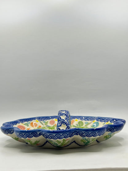 T13 Egg Dish with Handle U-Z3