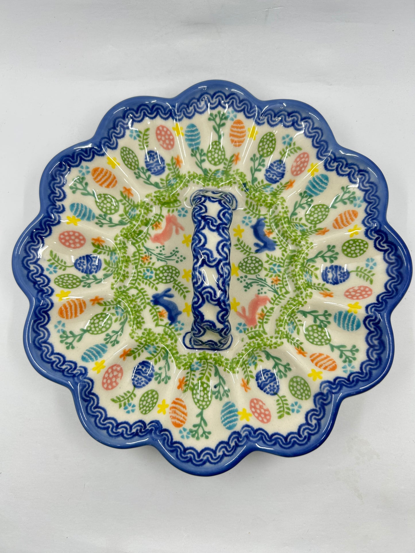 T13 Egg Dish with Handle U-Z3