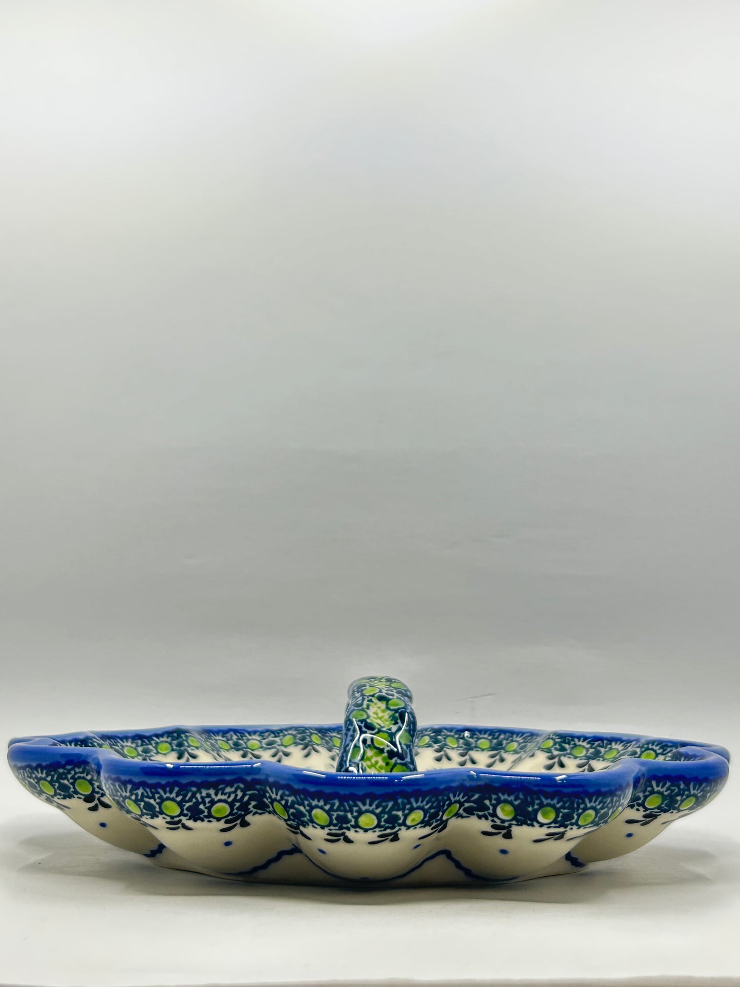 T13 Egg Dish with Handle - U-E3