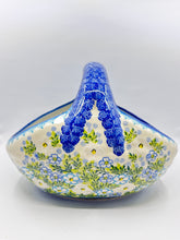 Load image into Gallery viewer, Large Basket - U685